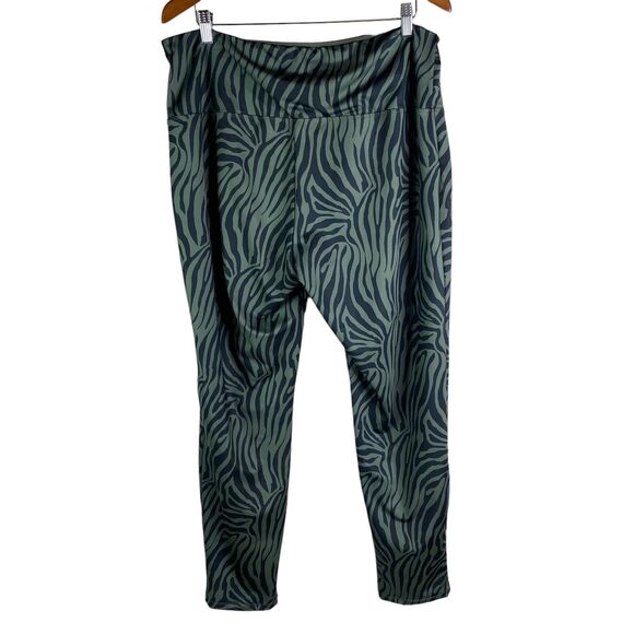 🔆5/$25 ruby ribbon sport ankle leggings In Olive And Black High Waist Zebra 3x - Picture 3 of 5